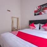 OYO 1769 Mahayun Guest House Syariah