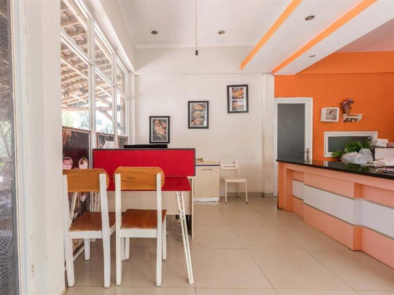 Hotel Oyo 1769 Mahayun Syariah Bekasi