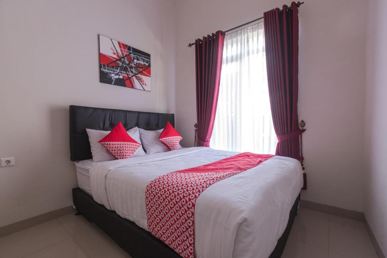 Oyo 1769 Mahayun Syariah Hotel 2*