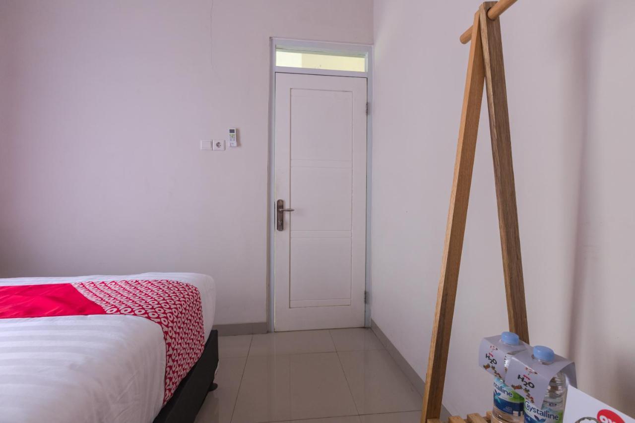 Oyo 1769 Mahayun Syariah Hotel 2*