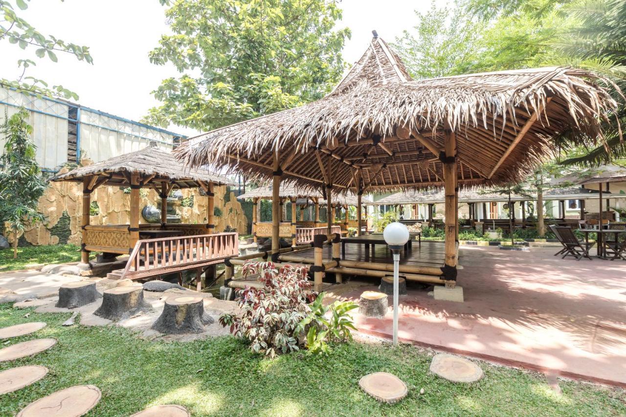 Oyo 1769 Mahayun Syariah Hotel 2*