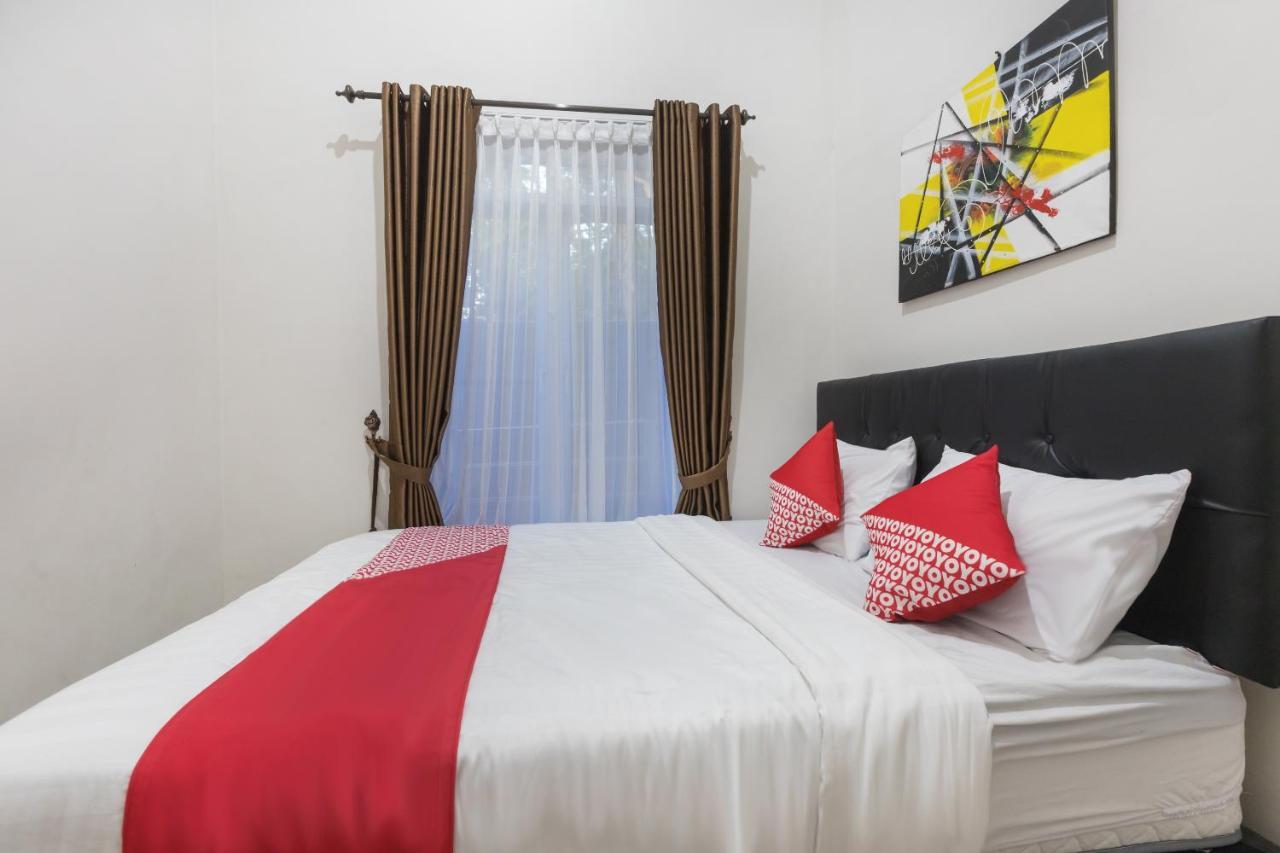 Oyo 1769 Mahayun Syariah Hotel Bekasi